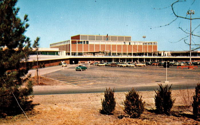 Northland Center (Northland Mall) - Old Postcard